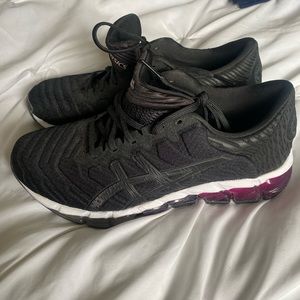 ASICS running shoes black  New!